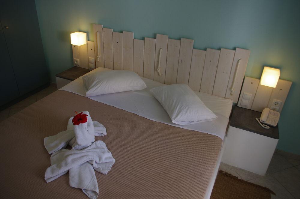 Iris Boutique Hotel Камари Экстерьер фото
