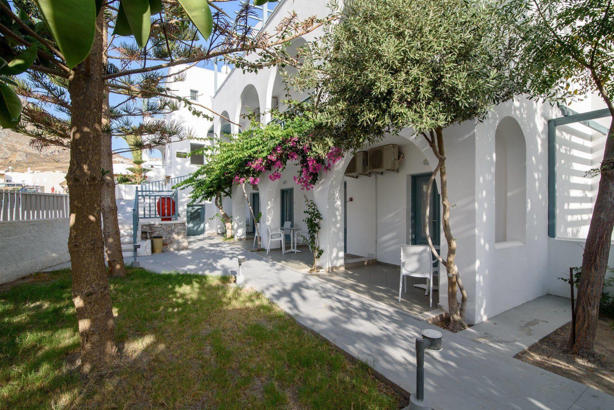 Iris Boutique Hotel Камари Экстерьер фото