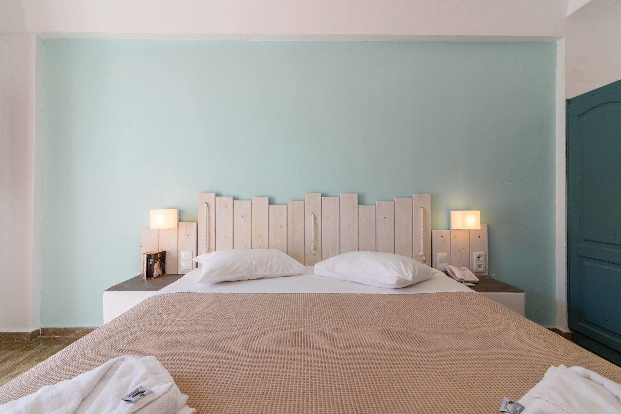 Iris Boutique Hotel Камари Номер фото